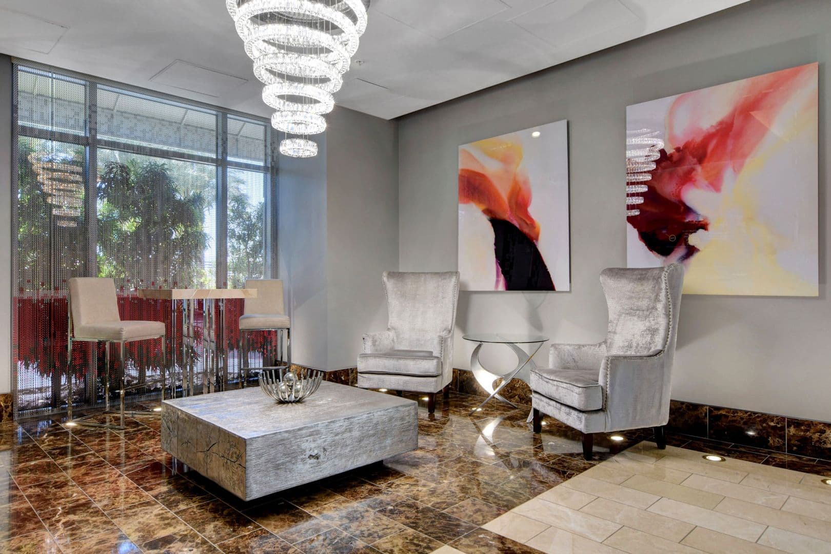 Las Vegas House: 200 W Sahara Ave. #811