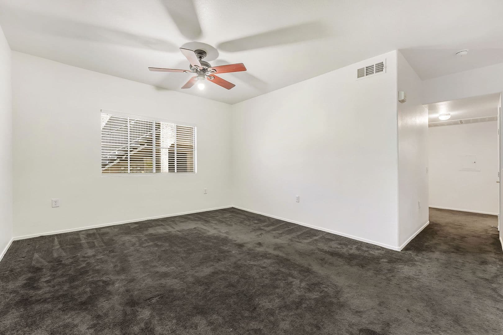 Las Vegas House: 10245 S Maryland Pkwy #176