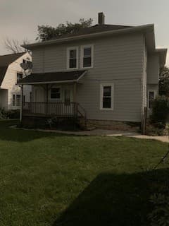 Joliet Apartment: 309 Whittier Avenue