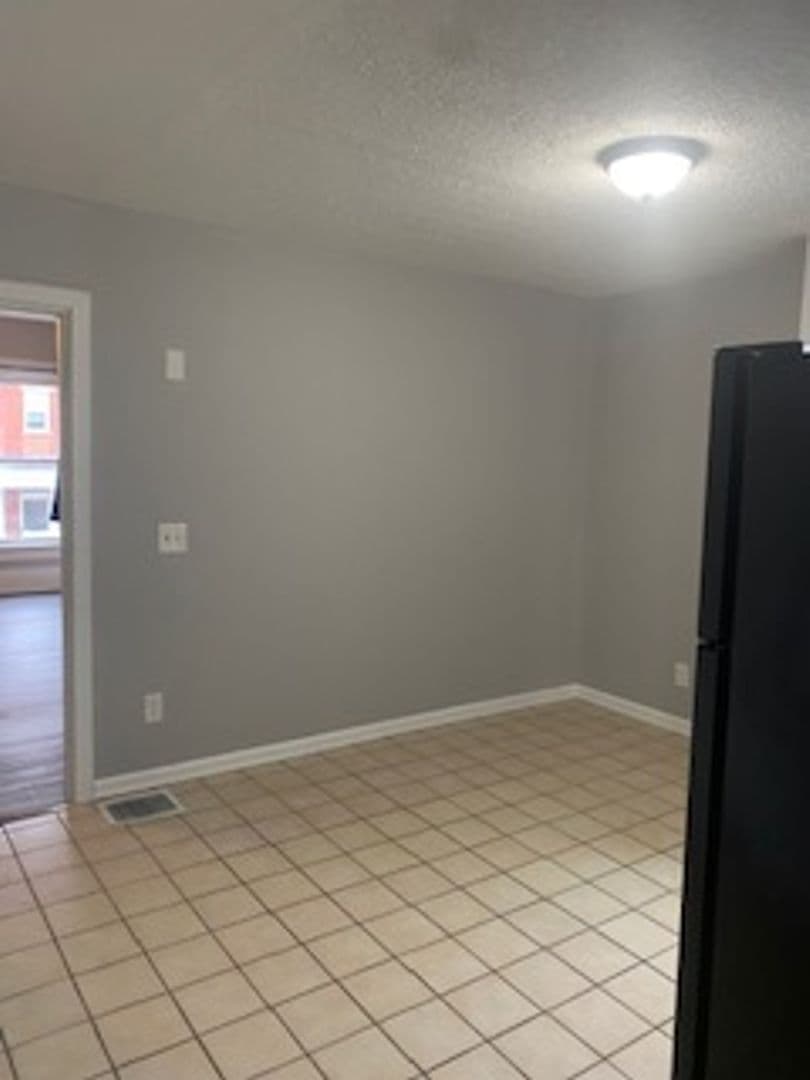 Morris Apartment: 117 West Main Street