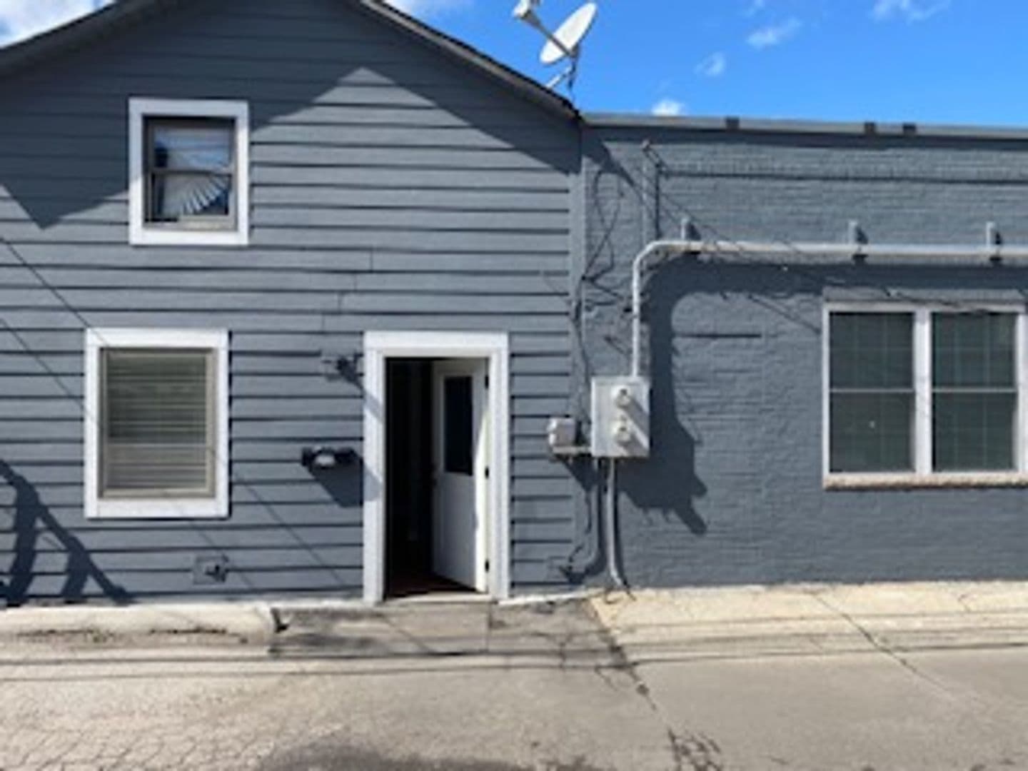 Lemont Apartment: 226-228 Main Street