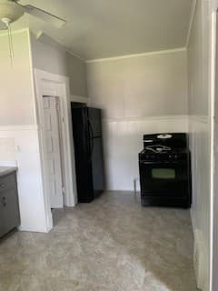 Joliet Apartment: 309 Whittier Avenue