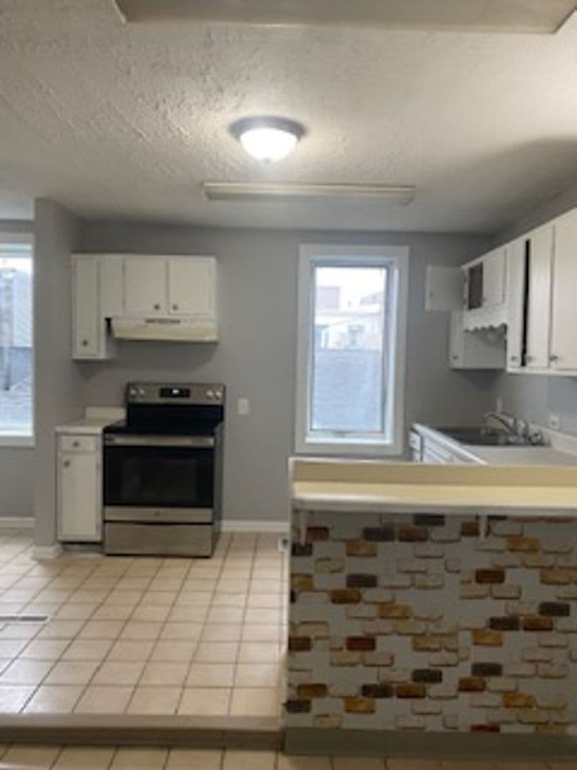 Morris Apartment: 117 West Main Street
