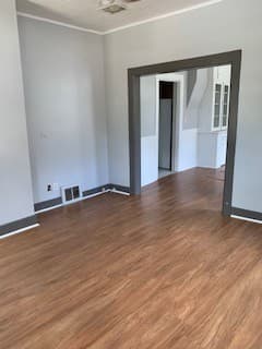 Joliet House: 619 Plainfield Road