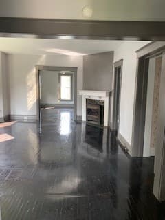 Joliet Apartment: 309 Whittier Avenue