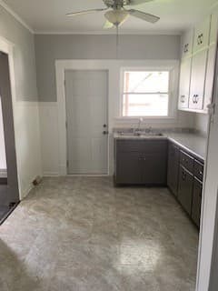 Joliet Apartment: 309 Whittier Avenue