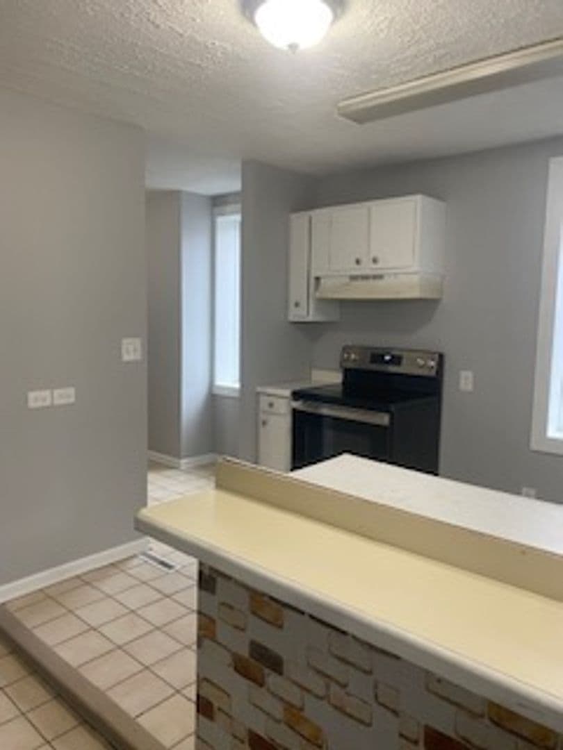 Morris Apartment: 117 West Main Street