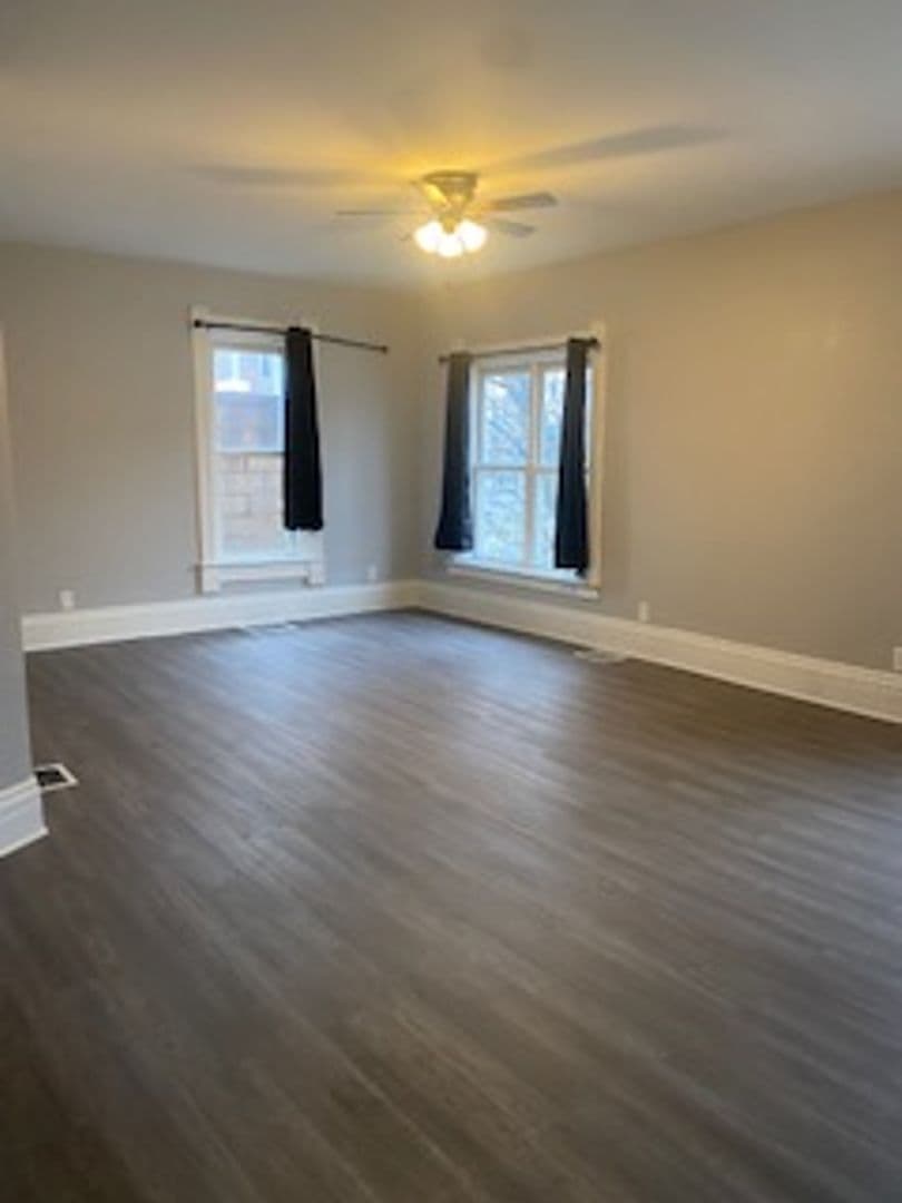Morris Apartment: 117 West Main Street