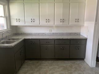 Joliet Apartment: 309 Whittier Avenue