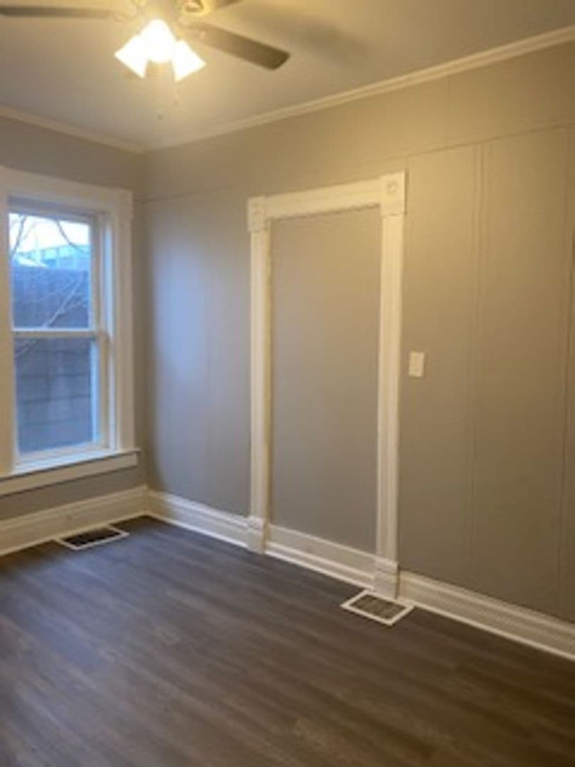 Morris Apartment: 117 West Main Street