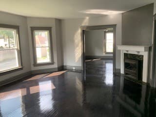 Joliet Apartment: 309 Whittier Avenue