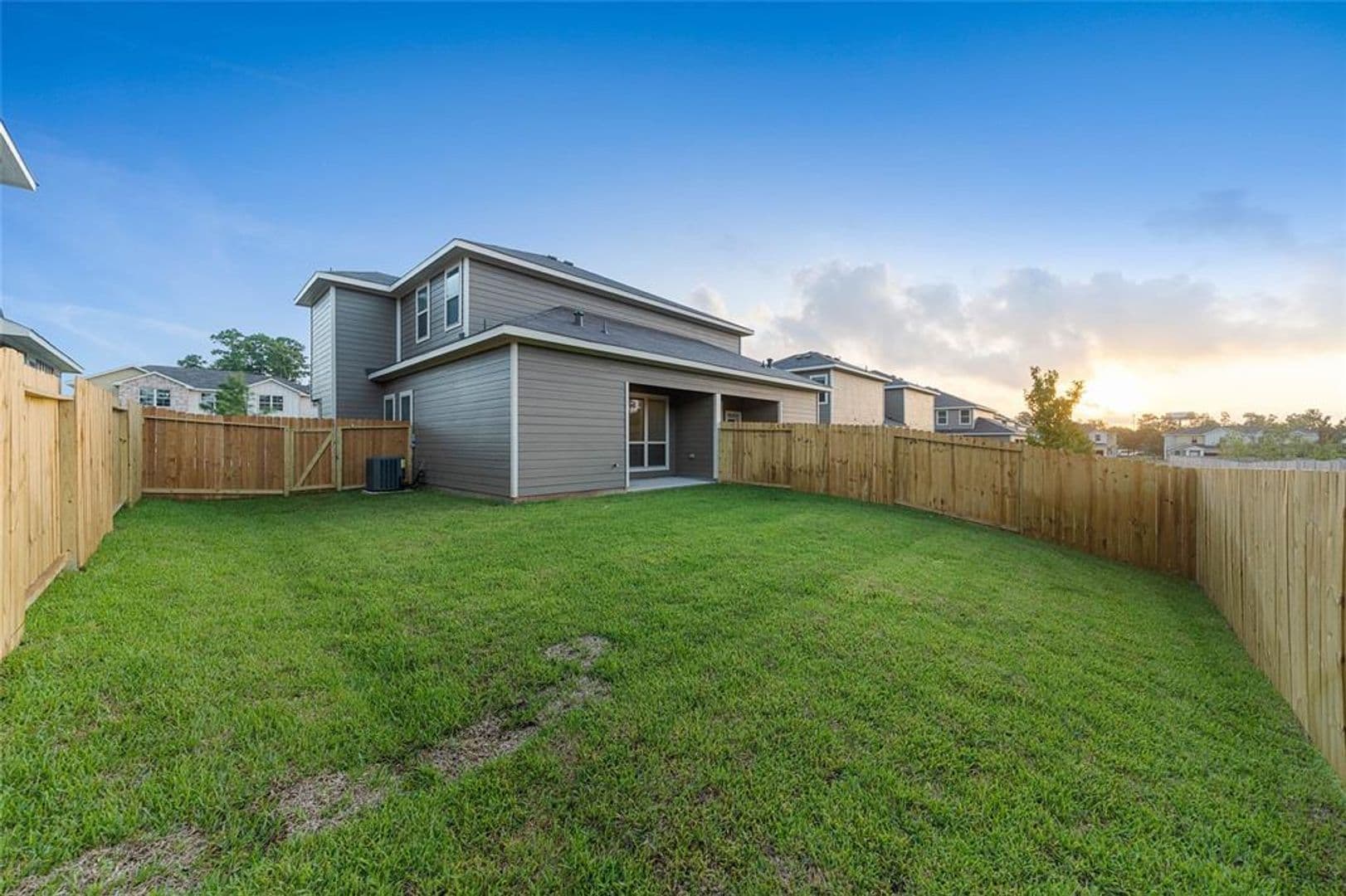 Conroe Apartment: 117 Wickersham