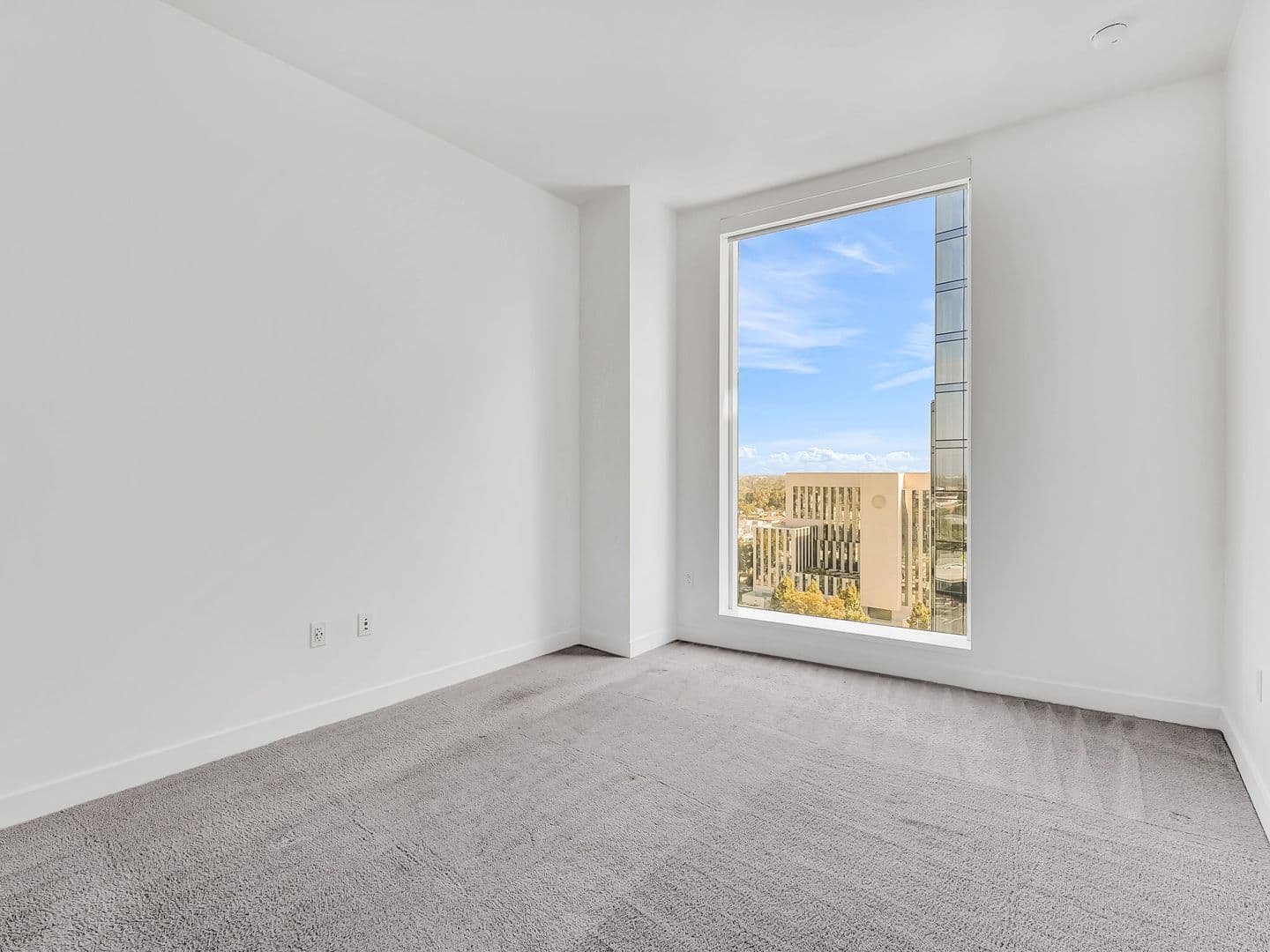 San Jose Condo: 188 W. St. James St., #11601