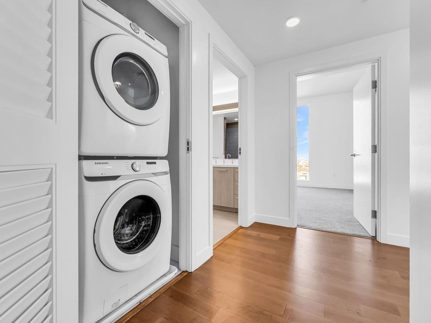 San Jose Condo: 188 W. St. James St., #11601