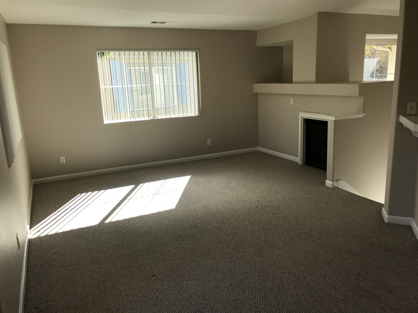 San Jose Townhome: 444 Ribbonwood Avenue