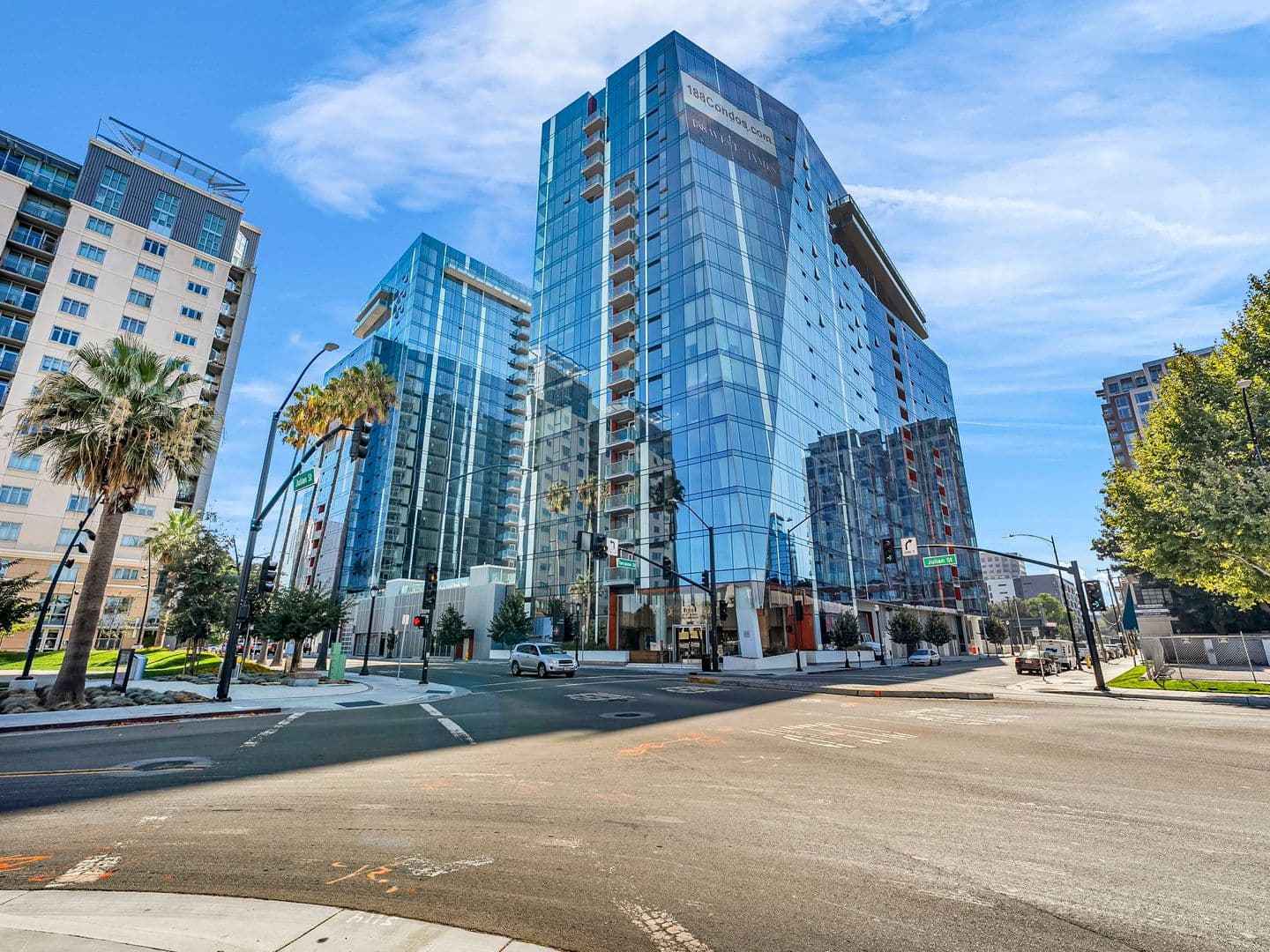 San Jose Condo: 188 W. St. James St., #11601