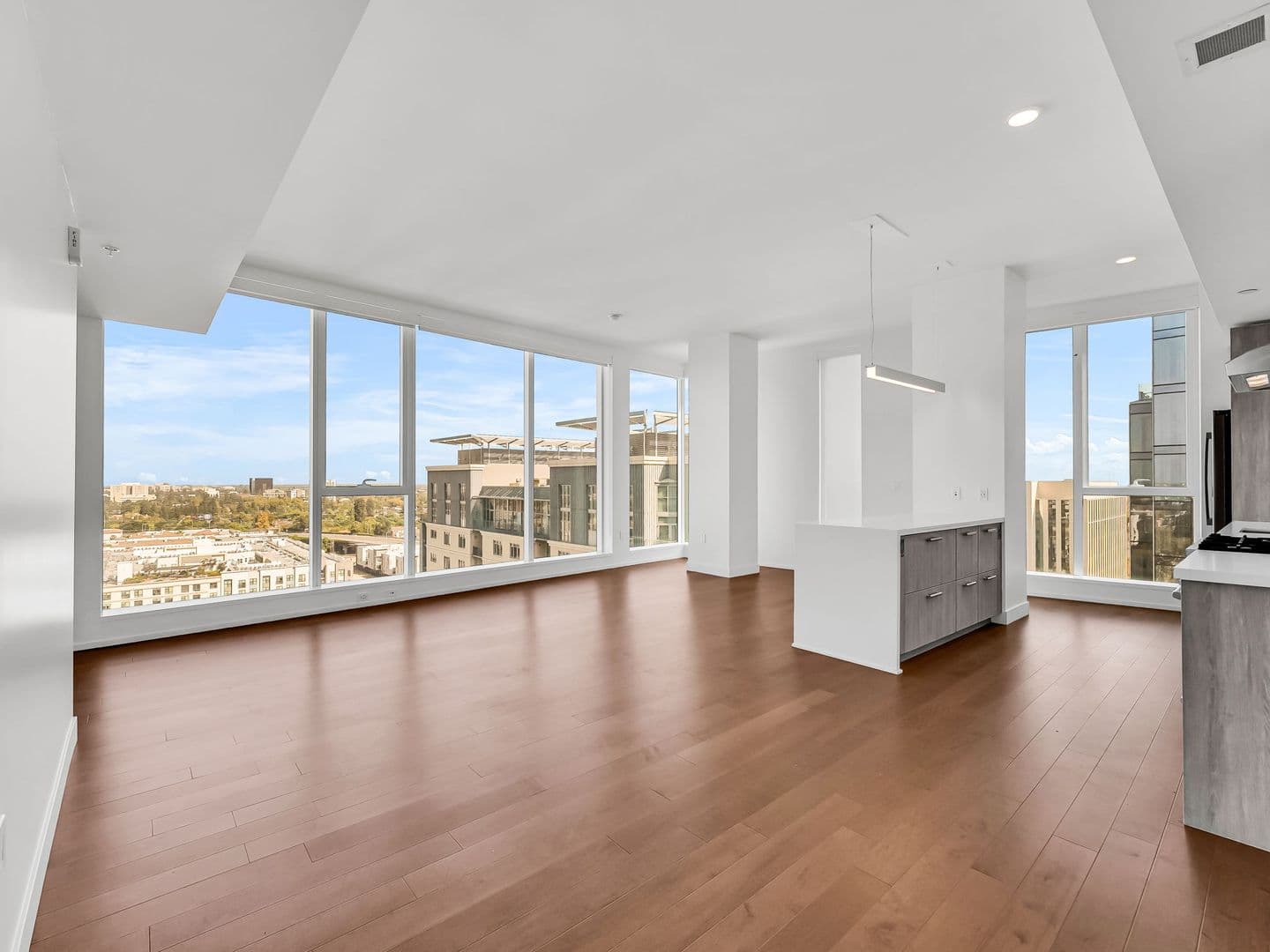 San Jose Condo: 188 W. St. James St., #11601