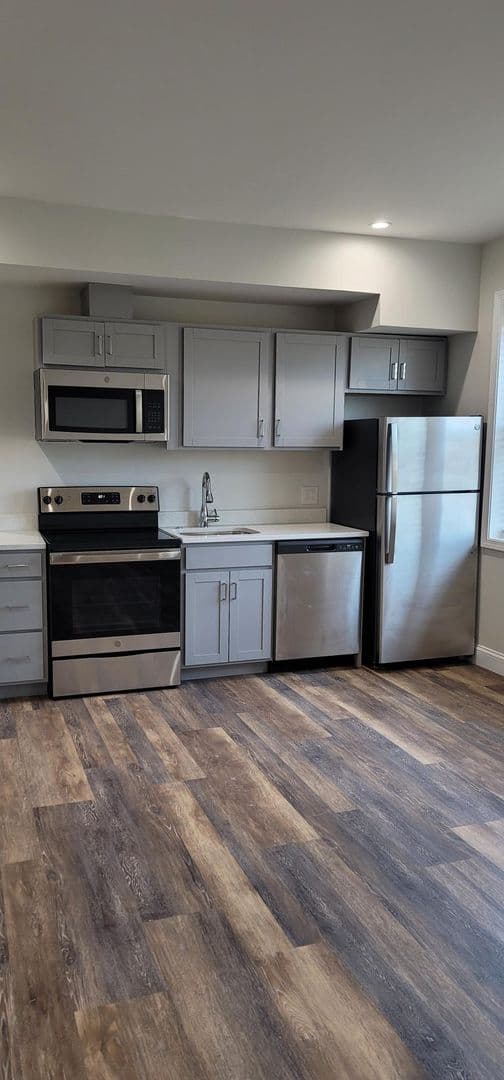 Detroit Apartment: 741 Seward St