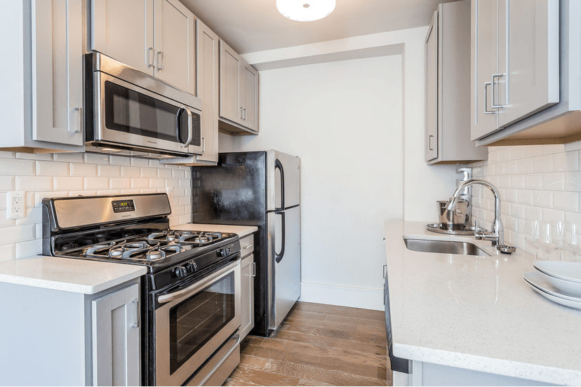 Detroit Apartment: 1000 Van Dyke Street