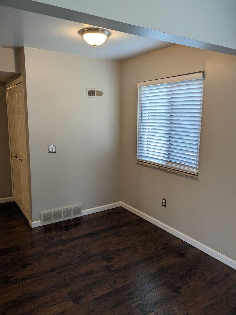 Fenton Apartment: 205 Trealout Drive