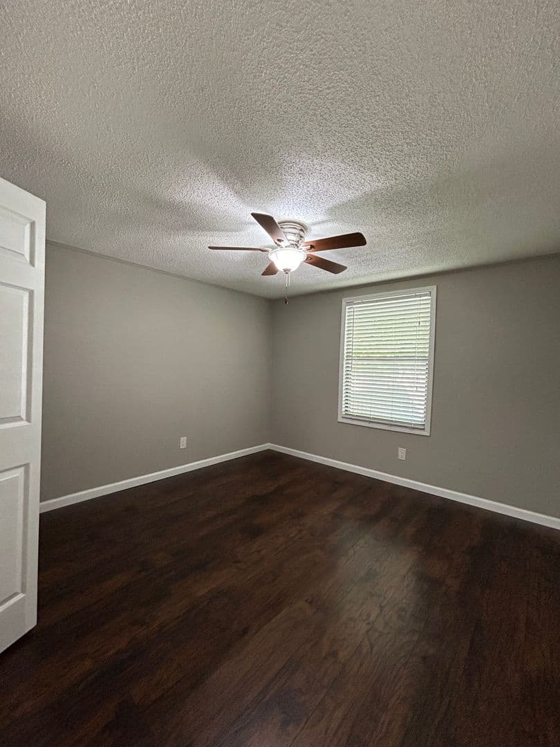 Westland Apartment: 110 Waterbury Ct