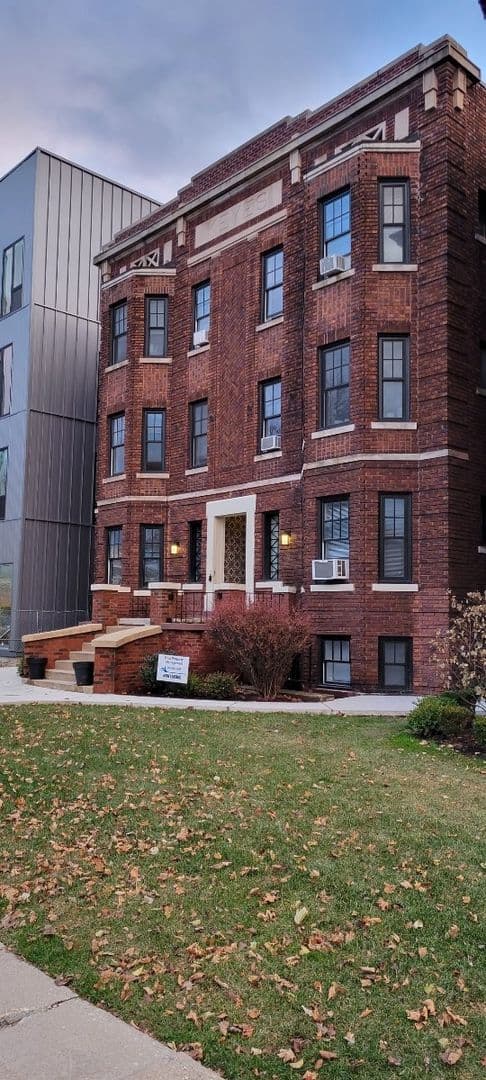 Detroit Apartment: 665  West Willis