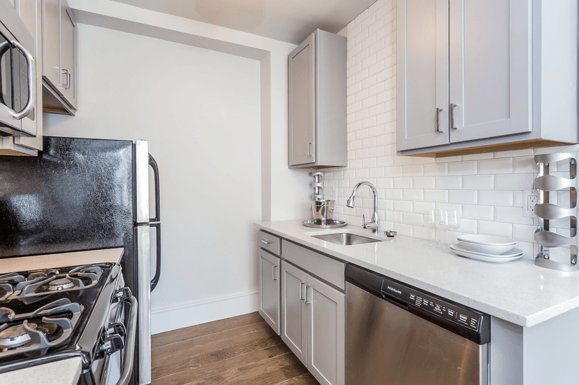 Detroit Apartment: 1000 Van Dyke Street