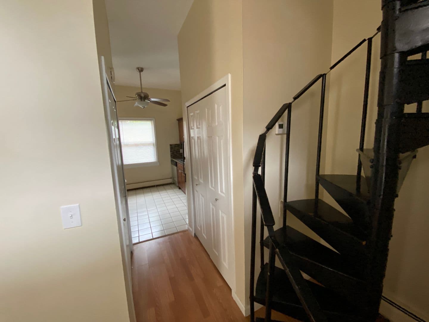 Royal Oak Apartment: 1105 N Stephenson Hwy