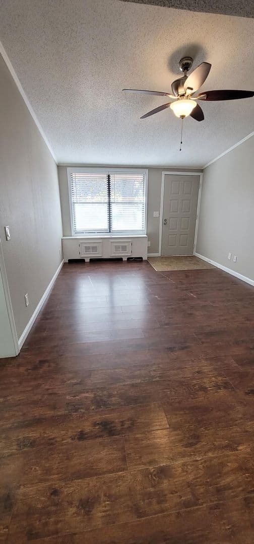 Westland Apartment: 110 Waterbury Ct