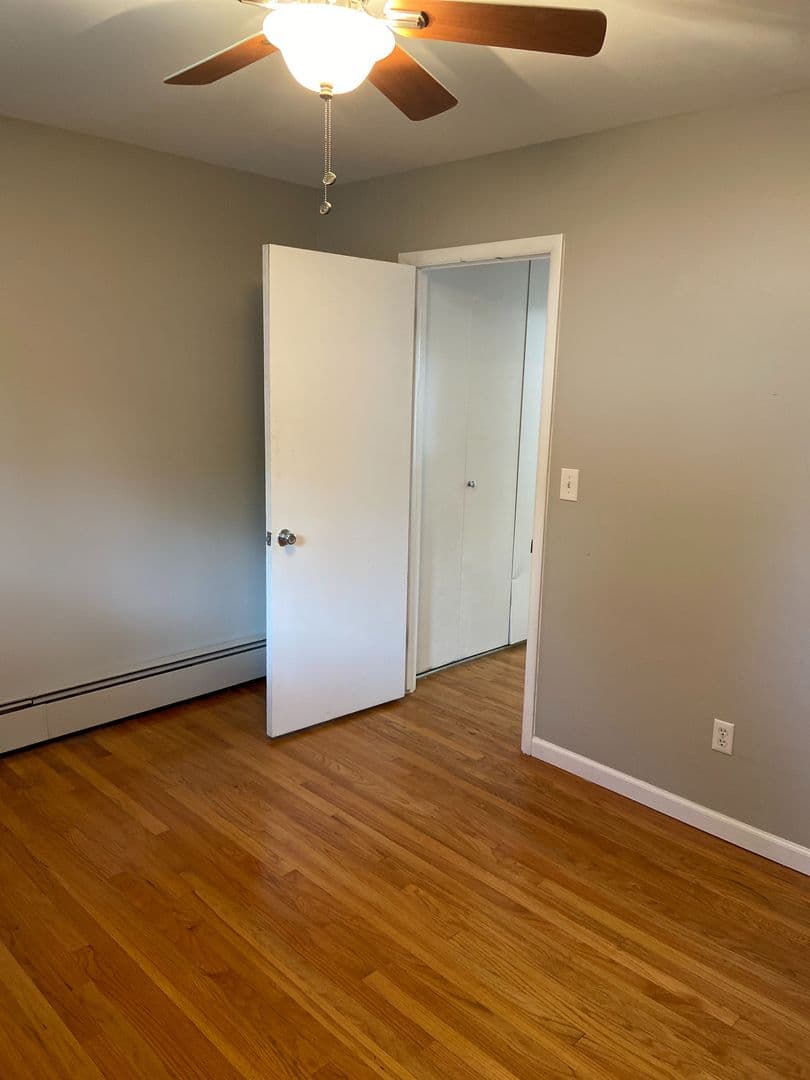 Royal Oak Apartment: 122 N Lafayette