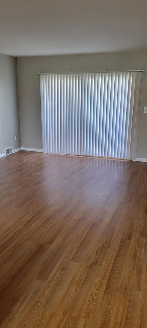 Clawson Apartment: 919 N Main