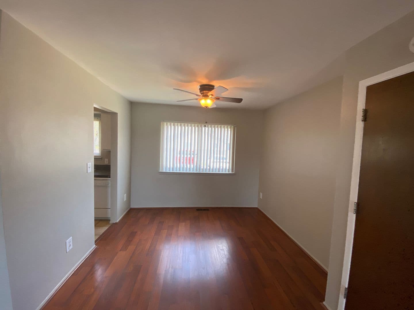 Clawson Apartment: 919 N Main