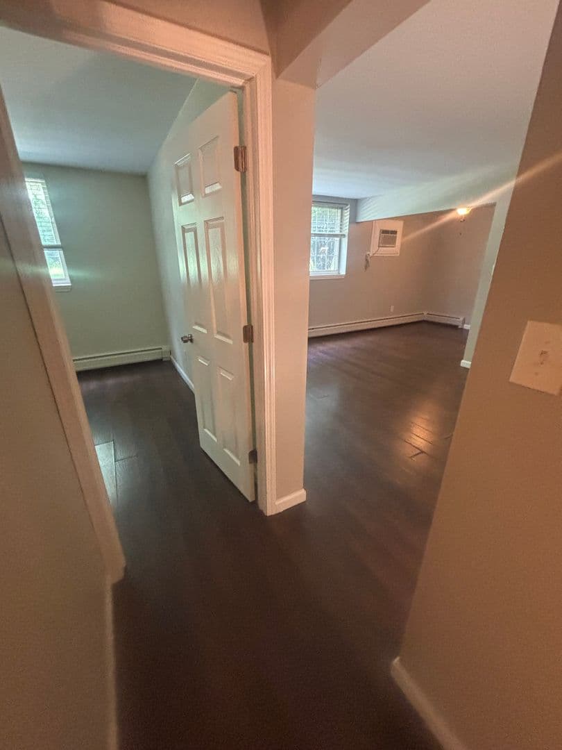 Mt.Clemens Apartment: 1 Valley Drive