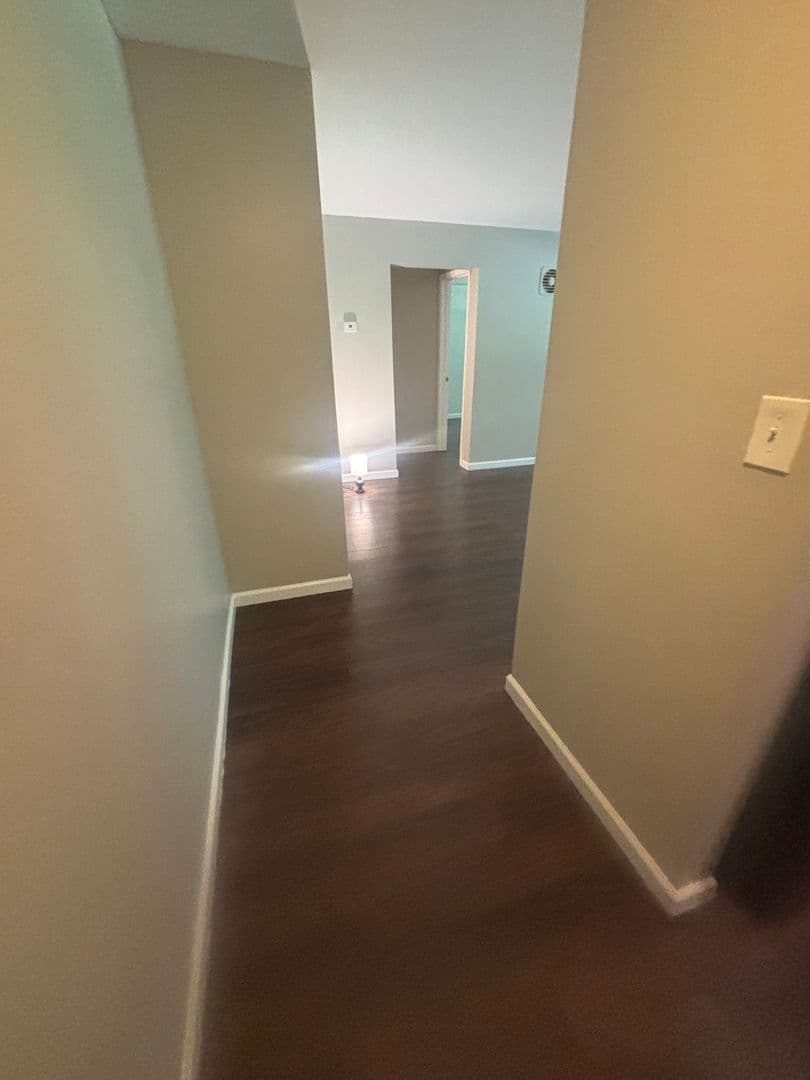 Mt.Clemens Apartment: 1 Valley Drive