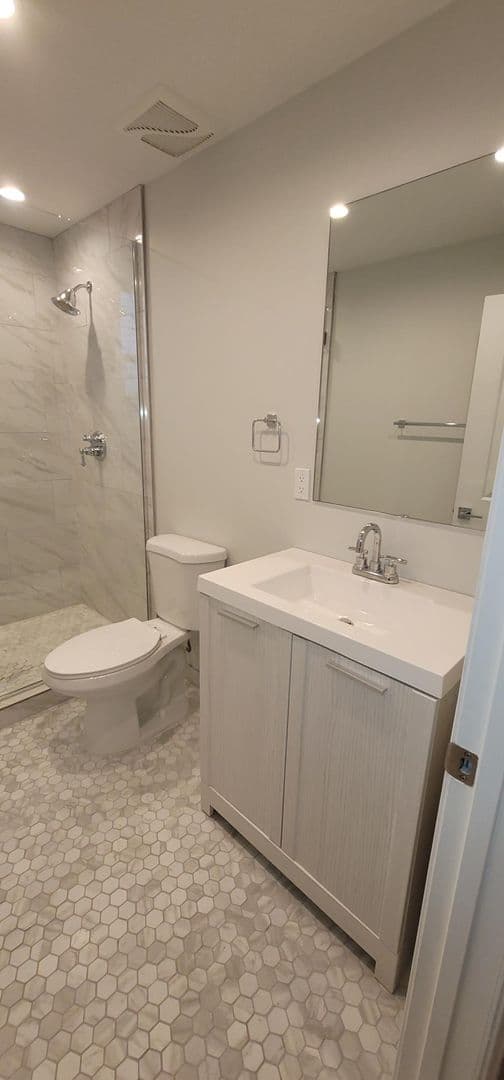 Detroit Apartment: 741 Seward St