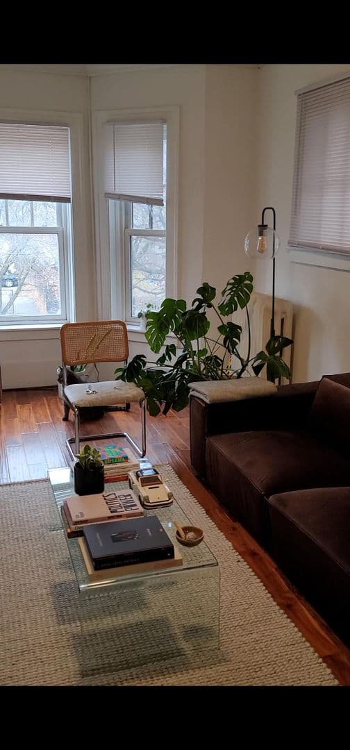 Detroit Apartment: 665  West Willis