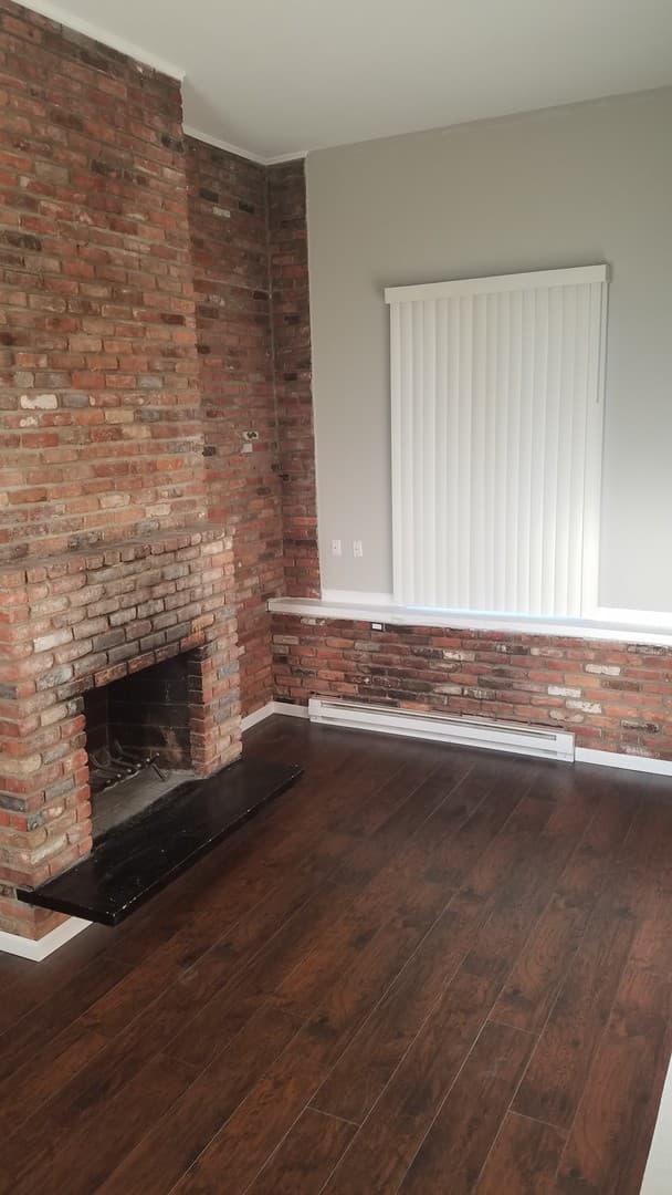 Royal Oak Apartment: 1105 N Stephenson Hwy