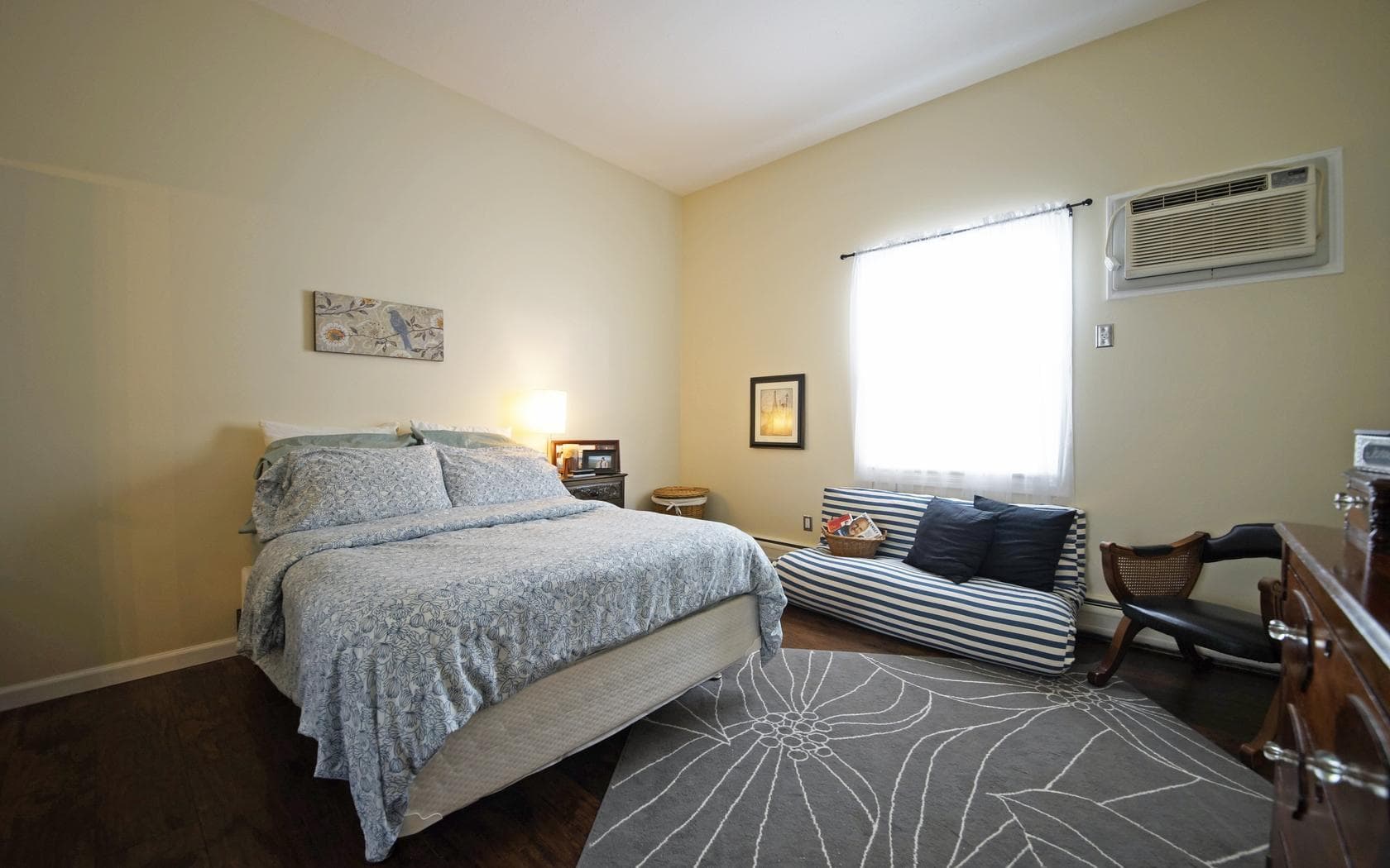 Royal Oak Apartment: 1105 N Stephenson Hwy