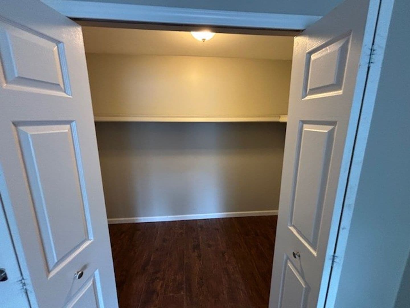 Mt.Clemens Apartment: 1 Valley Drive