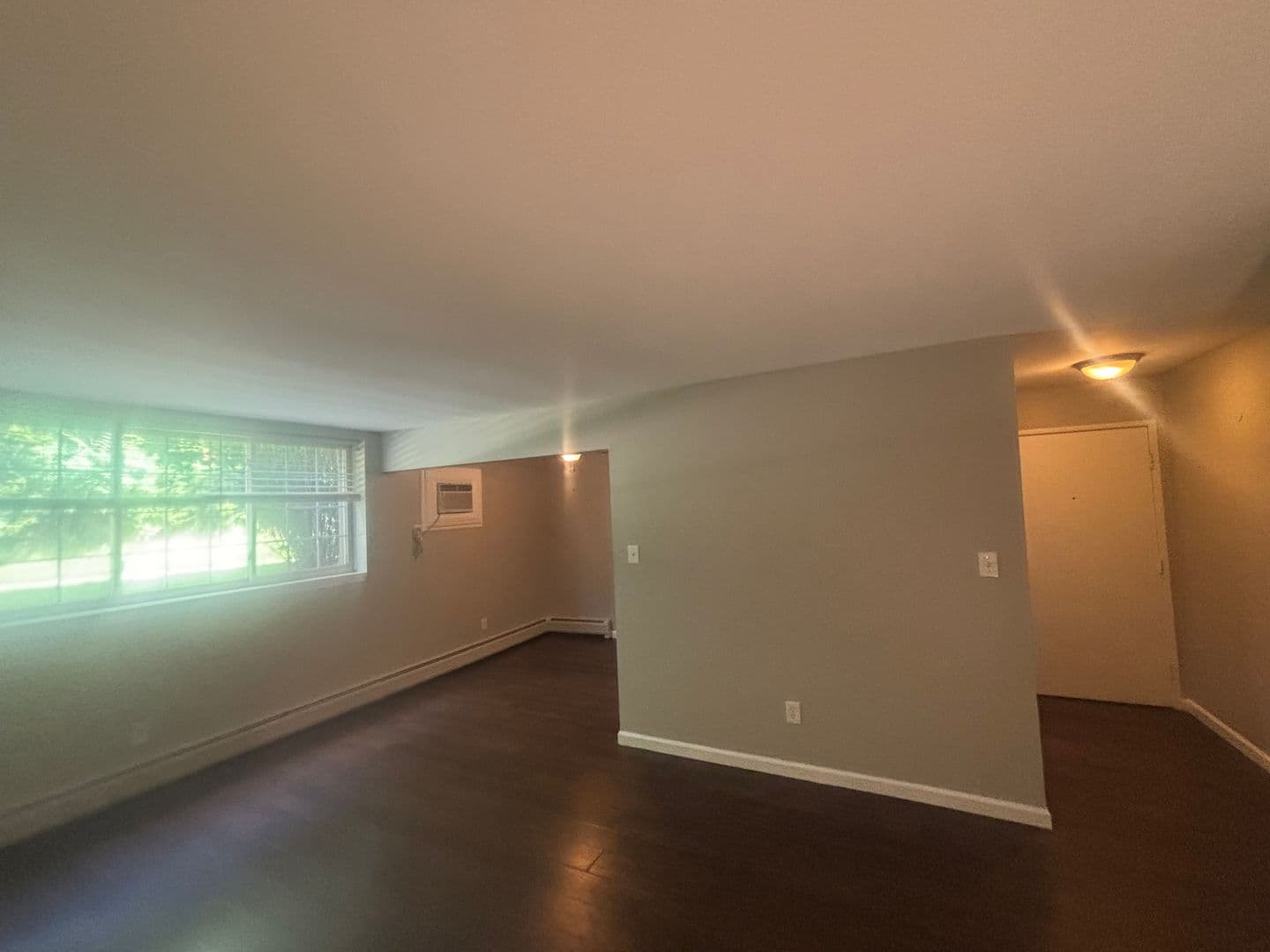 Mt.Clemens Apartment: 1 Valley Drive