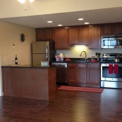 Westland Apartment: 110 Waterbury Ct