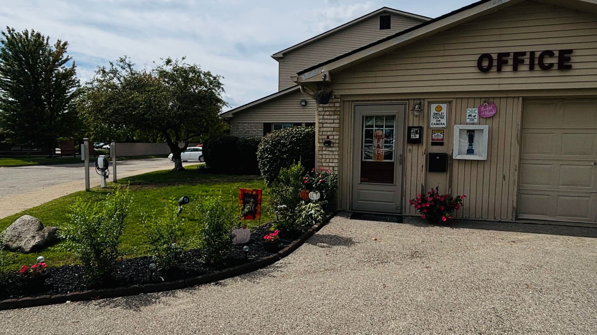 Mt.Clemens Apartment: 1 Valley Drive