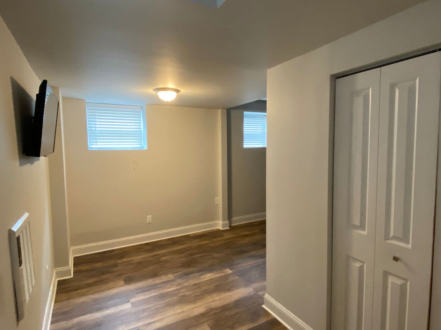 Detroit Apartment: 51 W Palmer