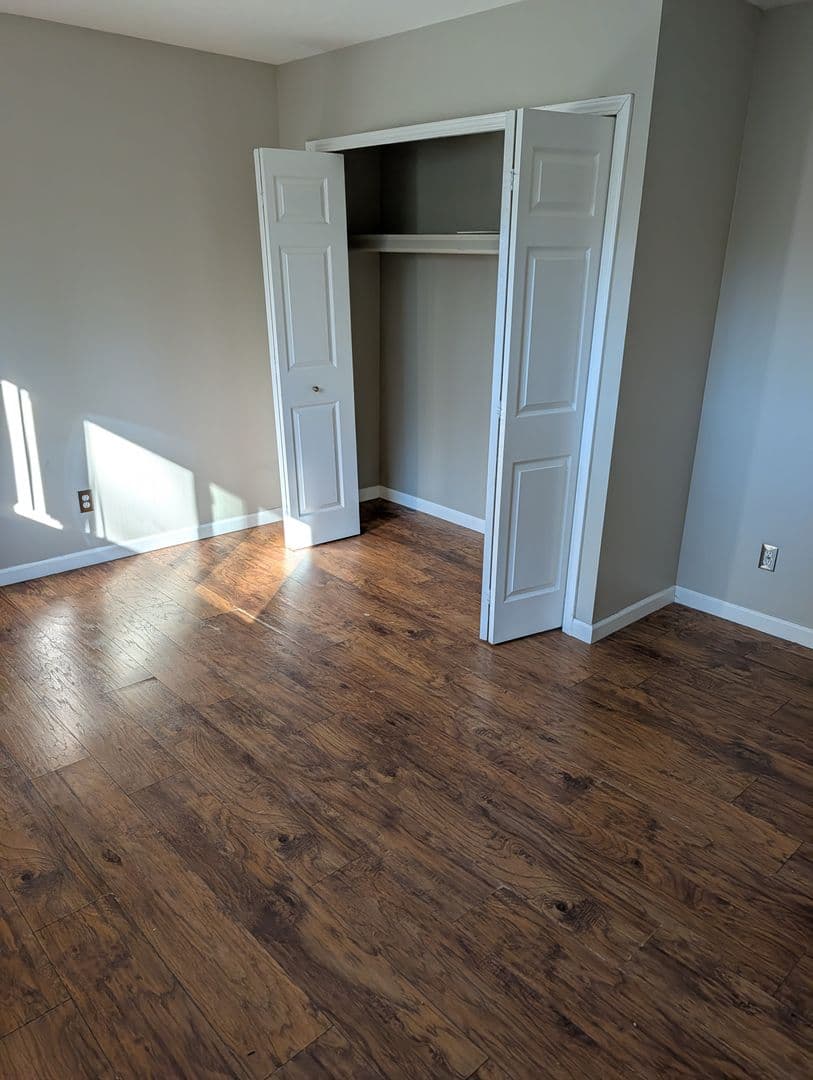 Fenton Apartment: 205 Trealout Drive
