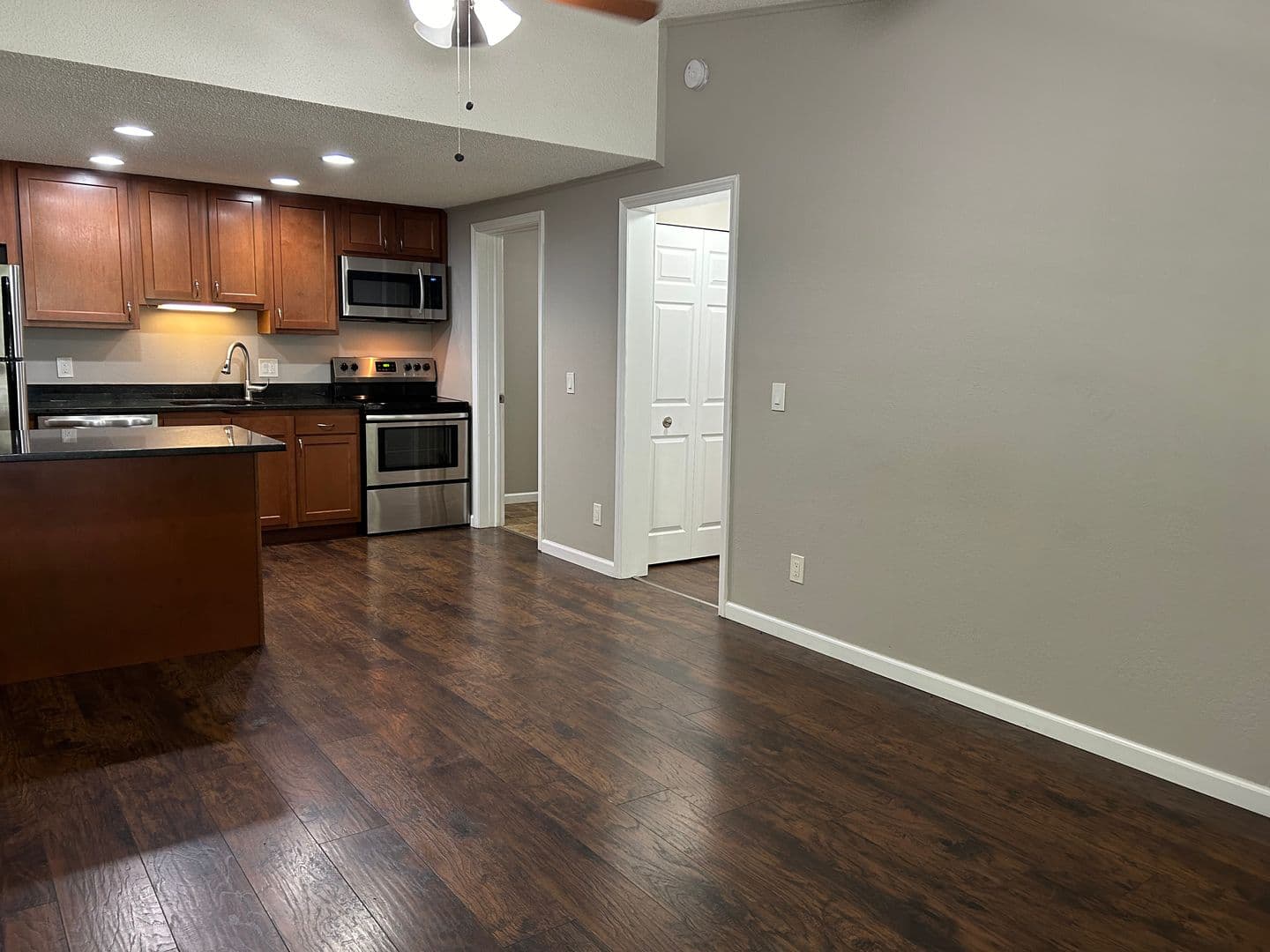 Westland Apartment: 110 Waterbury Ct