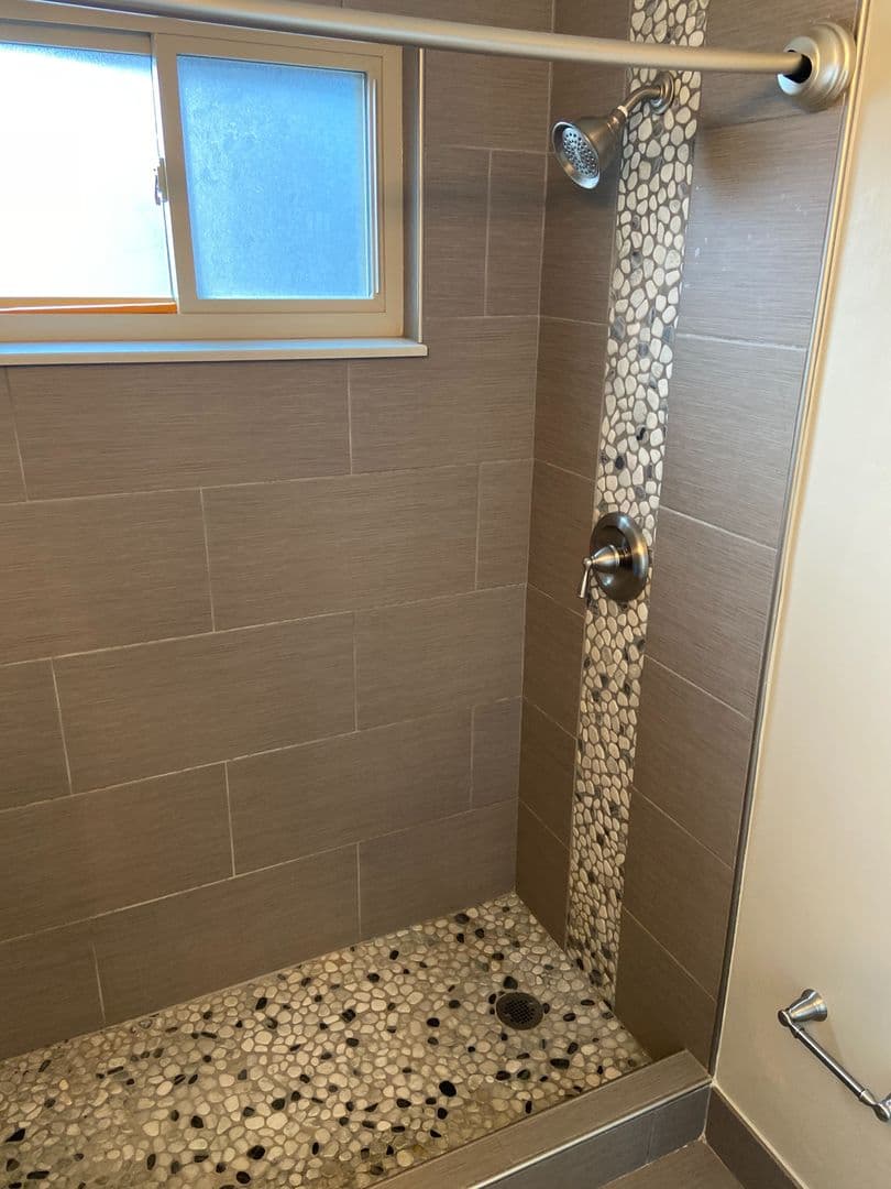 Royal Oak Apartment: 122 N Lafayette
