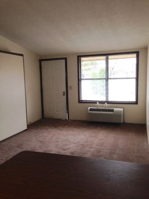 Westland Apartment: 110 Waterbury Ct