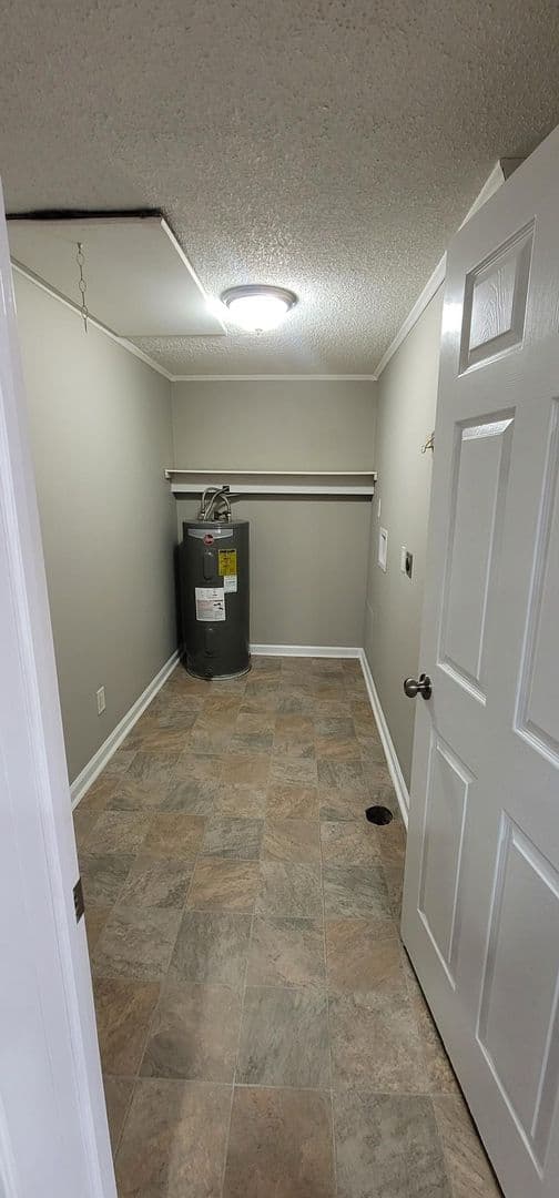 Westland Apartment: 110 Waterbury Ct
