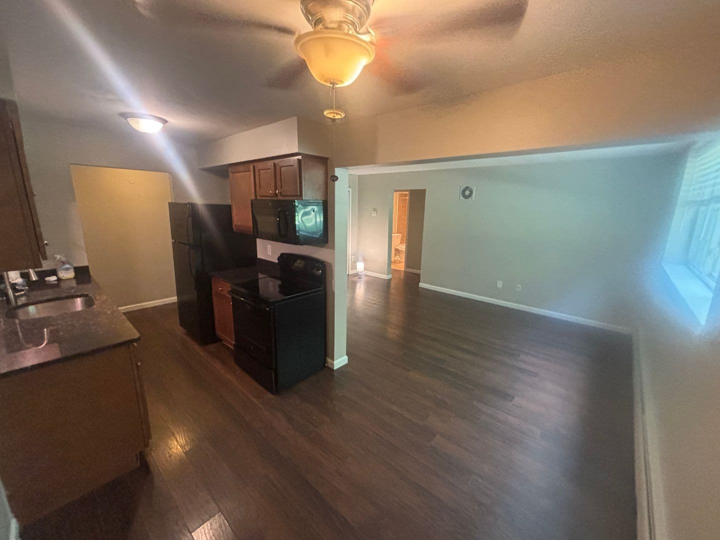 Mt.Clemens Apartment: 1 Valley Drive