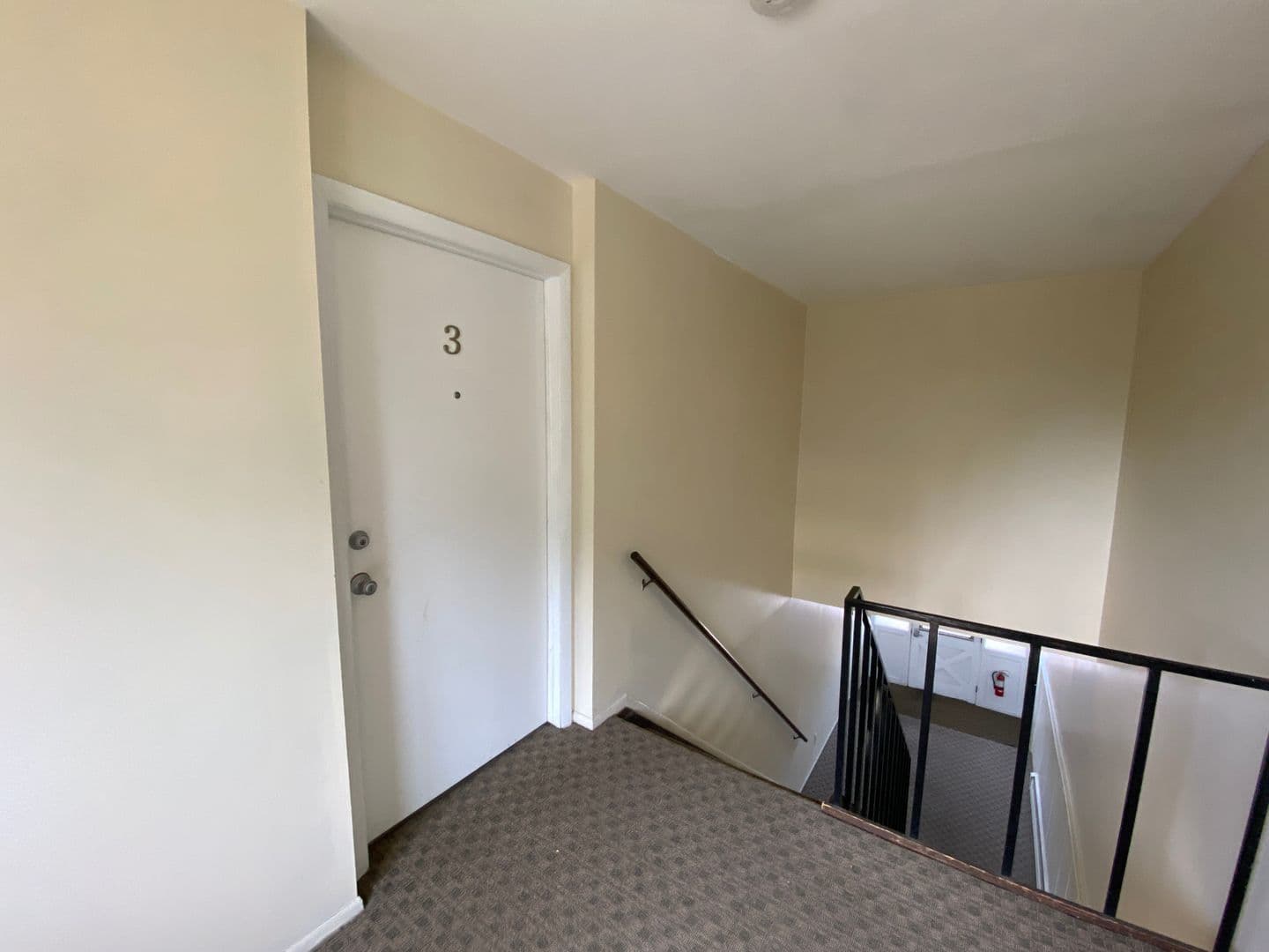 Royal Oak Apartment: 4905 Briarwood